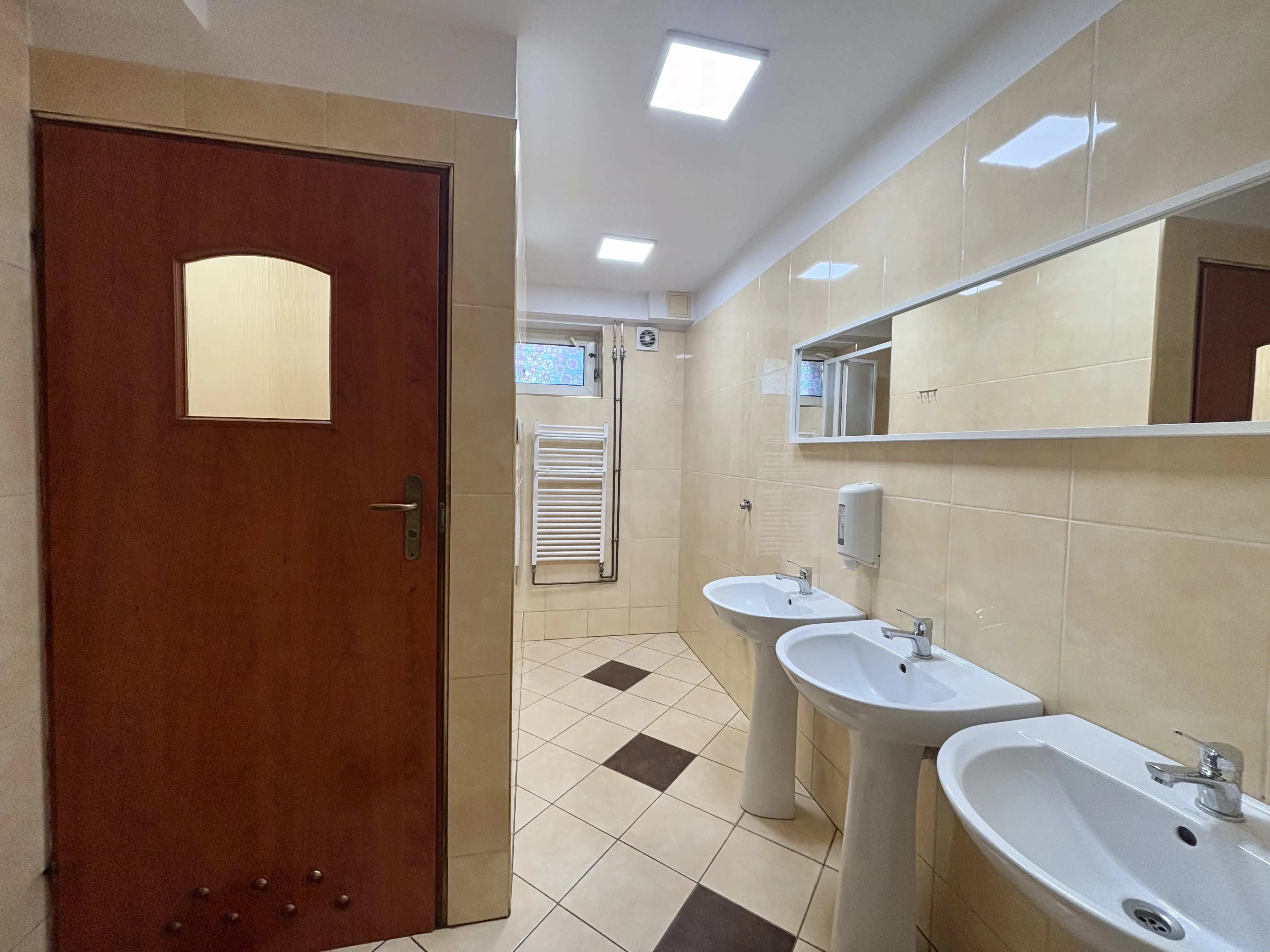 Łazienka i toaleta parter