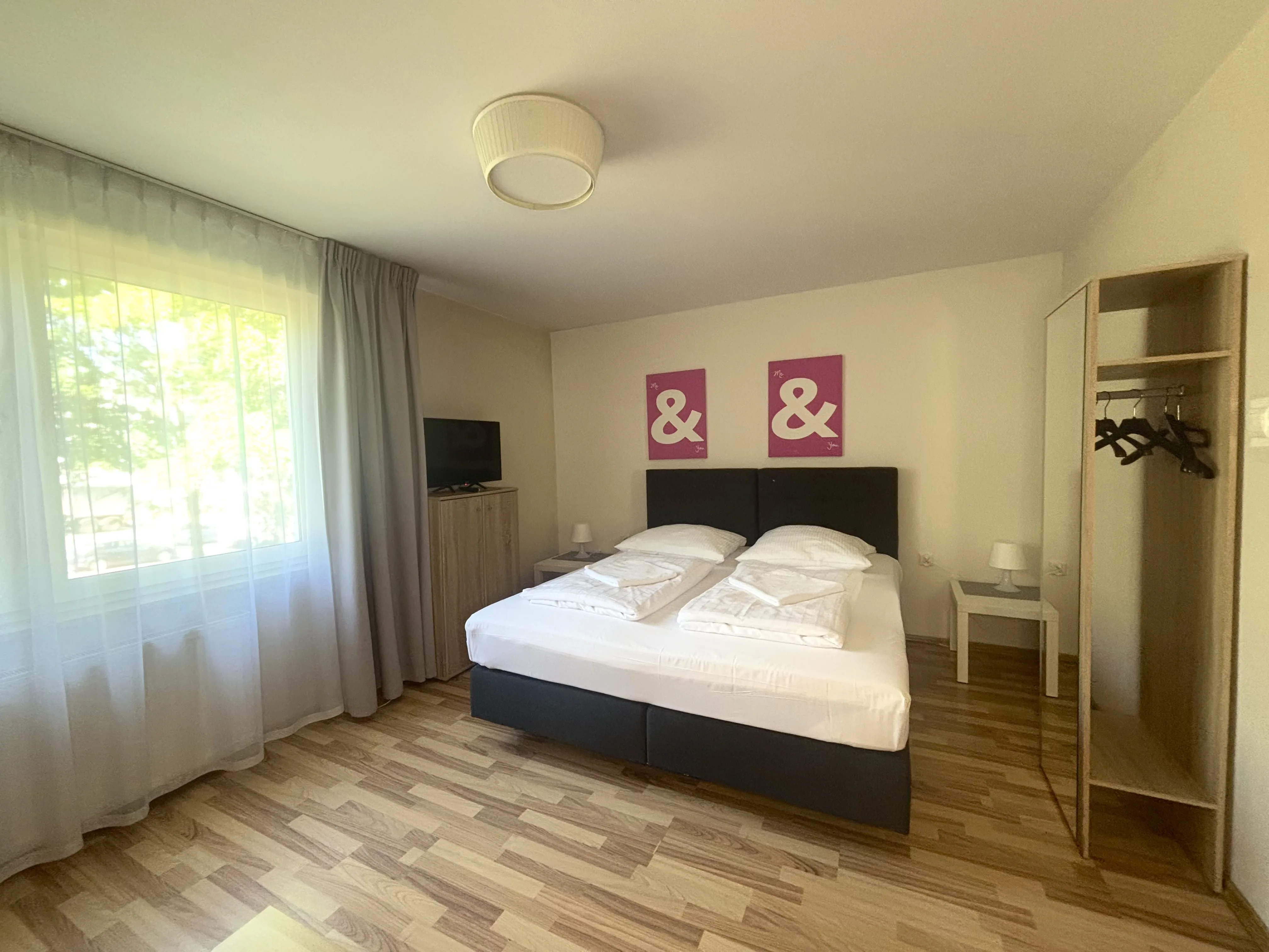 Apartament jedno/dwuosobowy z łożem małżeńskim + sofa